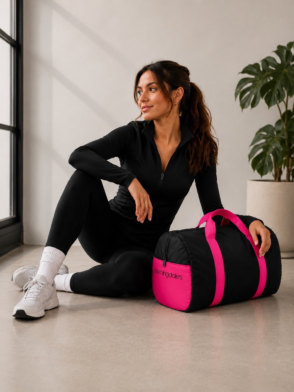 Pink Black Duffel Gym Travel Bag Bloomingdale’s Weekender Carry On - Picture 3 of 14